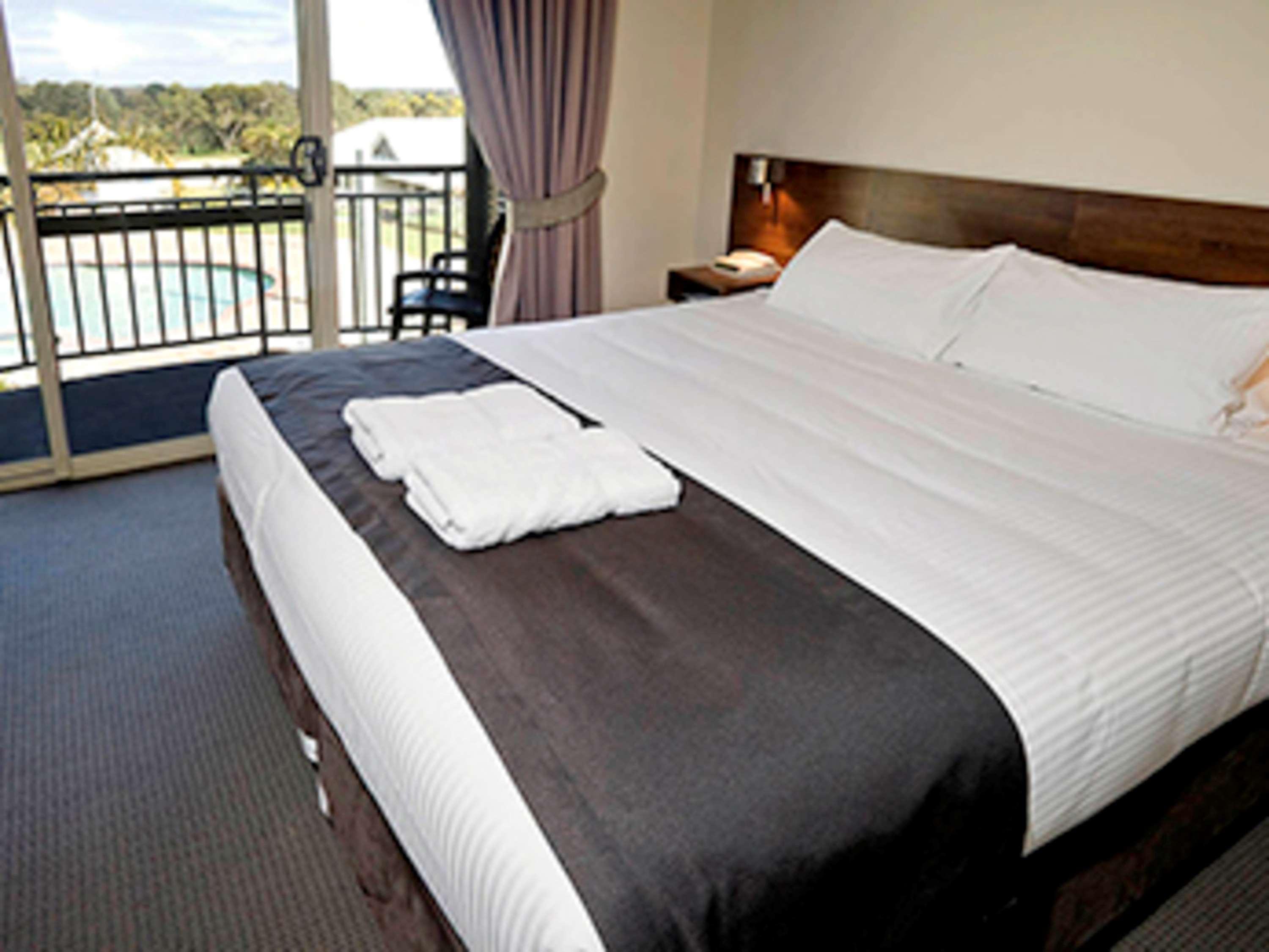 Mercure Bunbury Sanctuary Golf Resort Bagian luar foto
