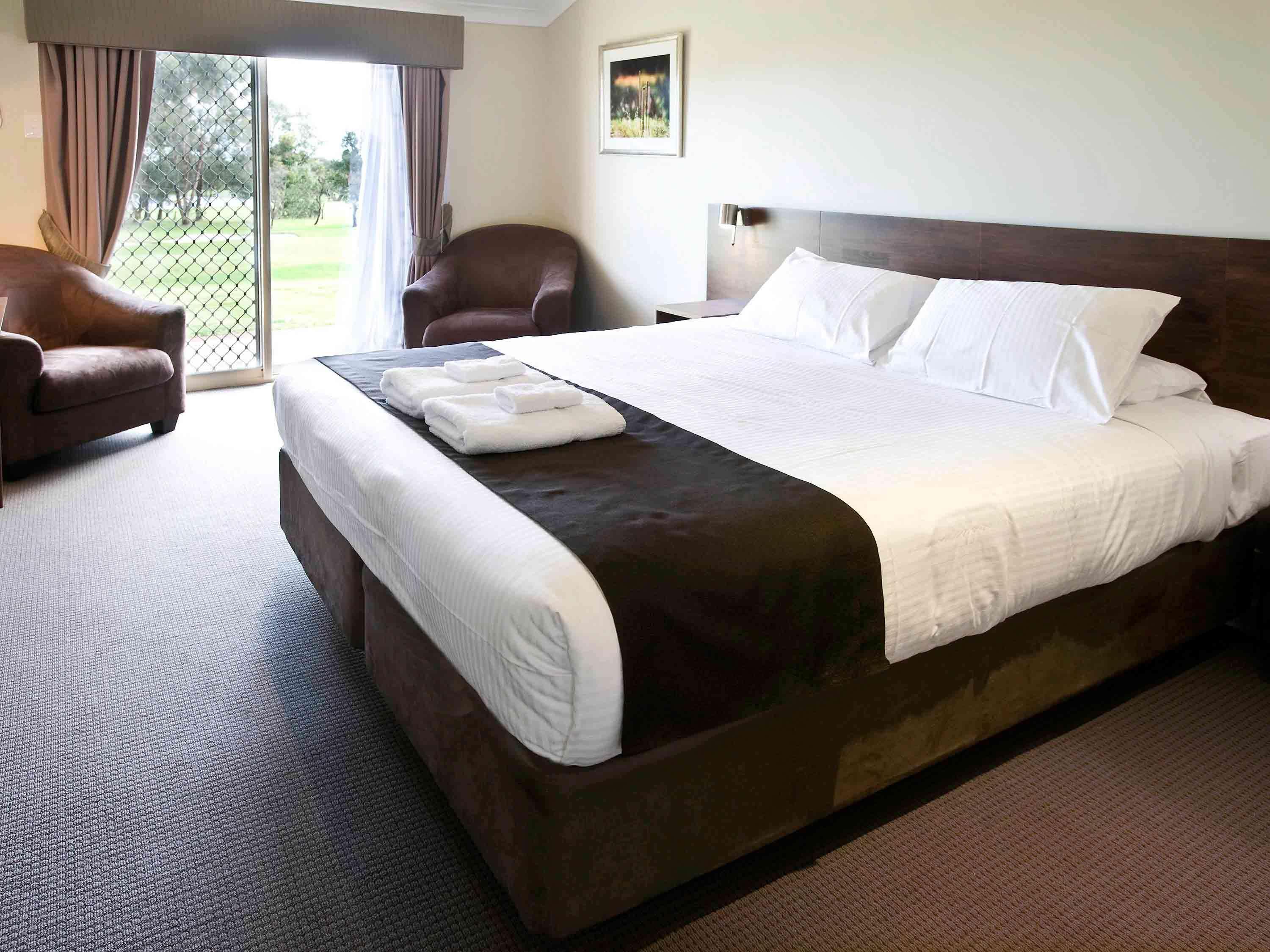 Mercure Bunbury Sanctuary Golf Resort Bagian luar foto