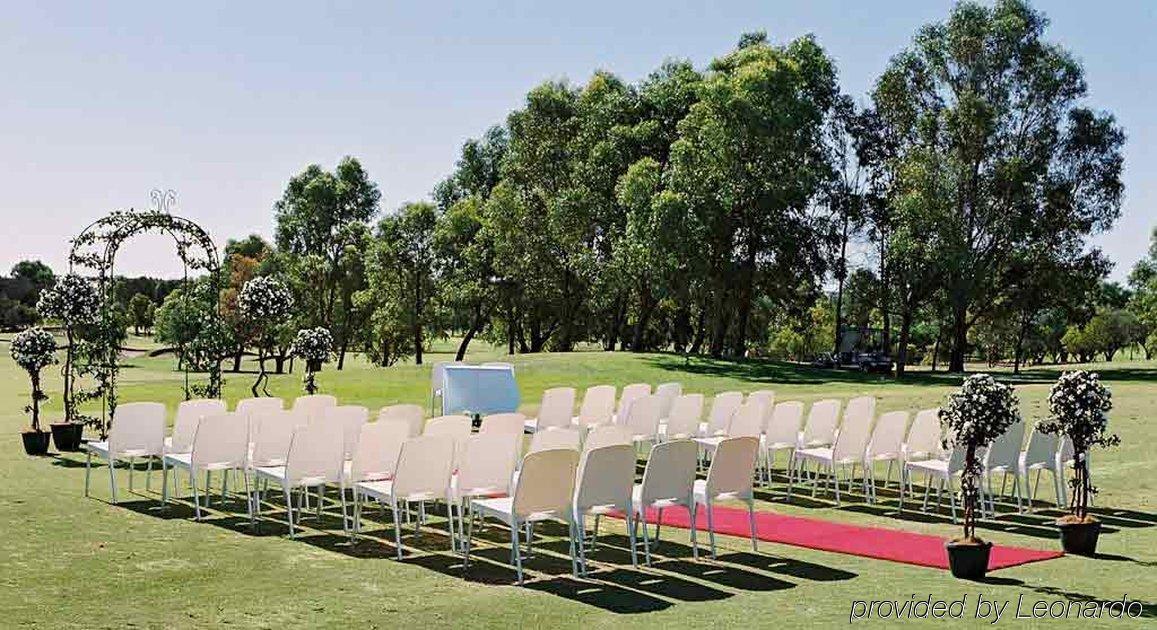Mercure Bunbury Sanctuary Golf Resort Bagian luar foto