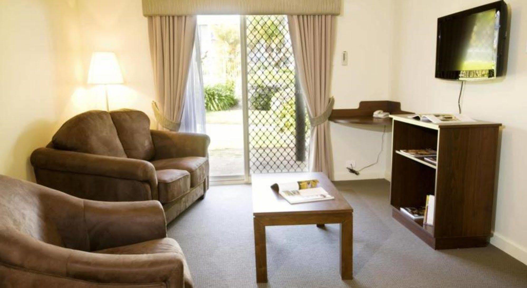 Mercure Bunbury Sanctuary Golf Resort Bagian luar foto